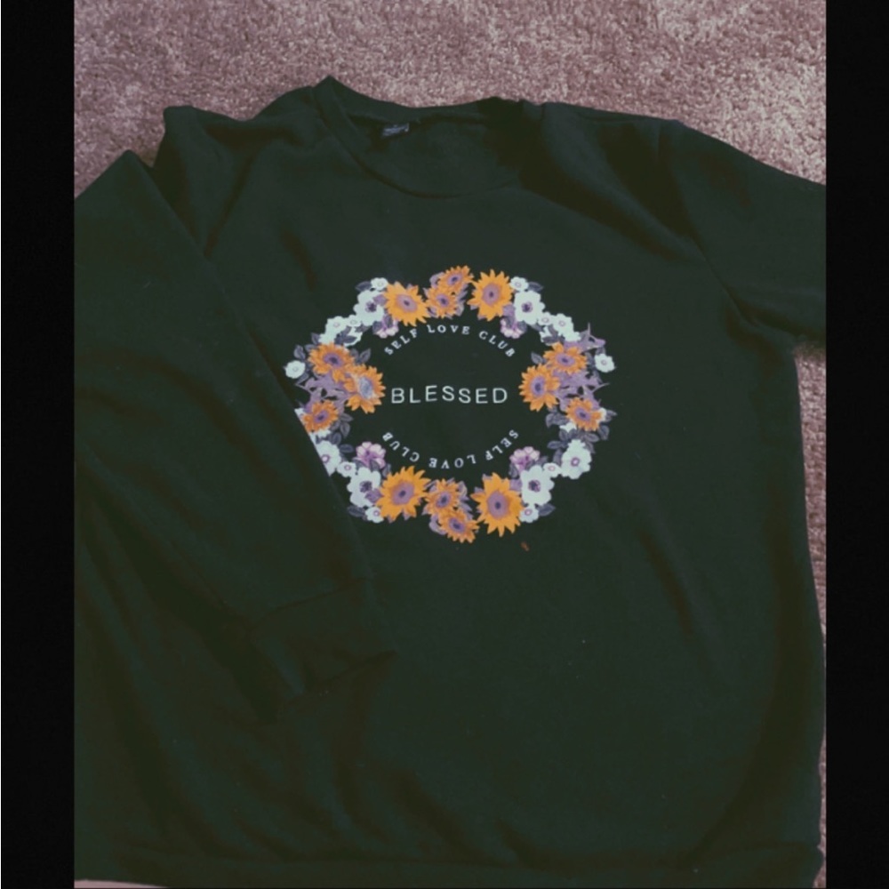 Long sleeved Blessed Rue 21 Sweatshirt